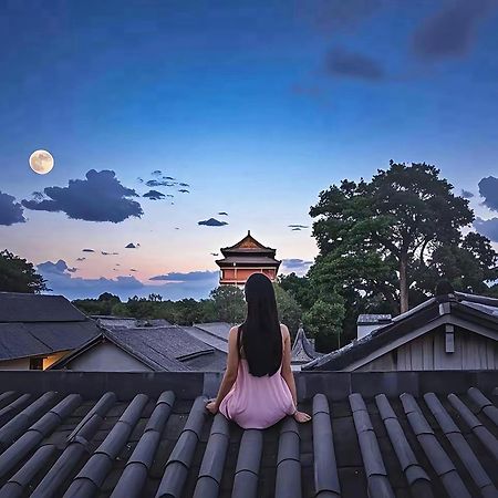 The East Hotel-Very Close To The Drum Tower,The Lama Temple,Houhai Bar Street,And The Forbidden City,There Are Many Old Beijing Traditional Hutongs Around The Hotel ,Experience The Culture Of Old Beijing Hutongs,Near Exit A Of Shichahai On Metro Line Exteriér fotografie